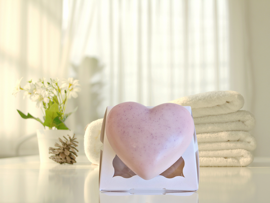 Wax heart freshener for closets and drawers - Romantic & Floral – Elegant Floral Blends for Gifting & Everyday Luxury