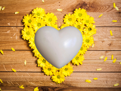 Wax heart freshener for closets and drawers - Romantic & Floral – Elegant Floral Blends for Gifting & Everyday Luxury