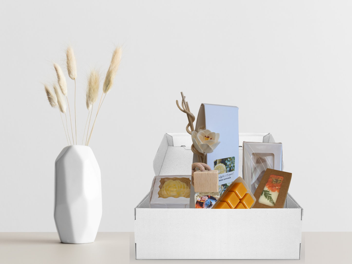 Holiday Glow Gift Box – Festive Home Fragrance Set | 3-Piece, 4-Piece, or 6-Piece Options | Christmas & Holiday Gift, Ready to Give