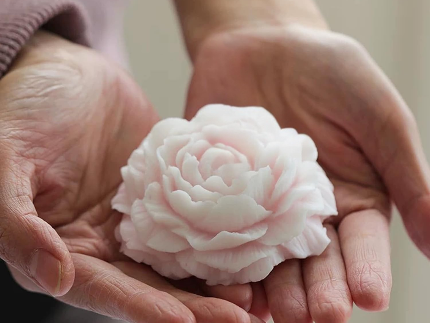 Wax flowers fresheners - Best-Selling scents for your closets and drawers - Signature Collection