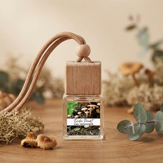 Hanging car freshener for the rear-view mirror, in earthy forest scents