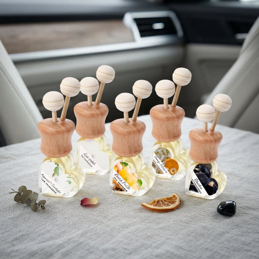 Vent-clip car diffuser, in crisp linen and cotton scents