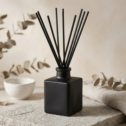 Bold & Masculine Reed Diffuser – Wood, Smoke & Obsidian