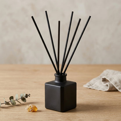 Bold & Masculine Reed Diffuser – Wood, Smoke & Obsidian
