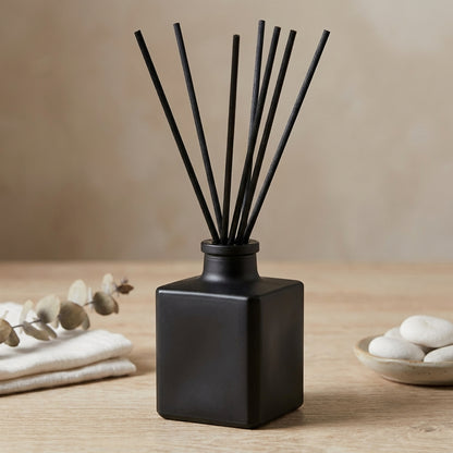 Bold & Masculine Reed Diffuser – Wood, Smoke & Obsidian